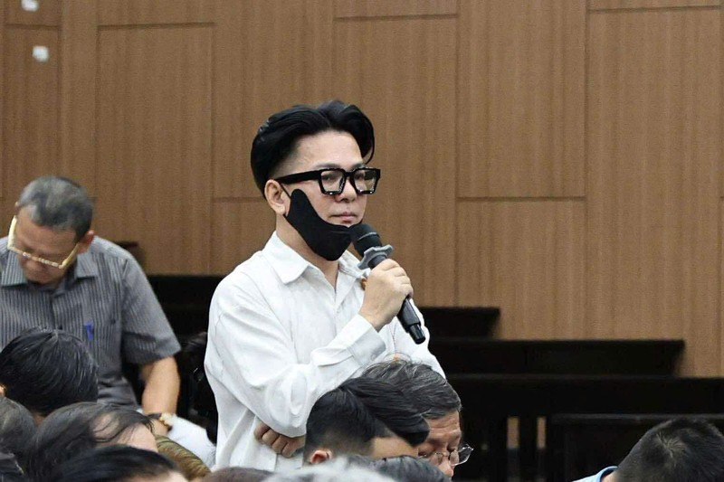 Ca sĩ Vũ Hà tại phiên tòa. Ảnh: Hồng Nguyên. Anh 1.jpeg
