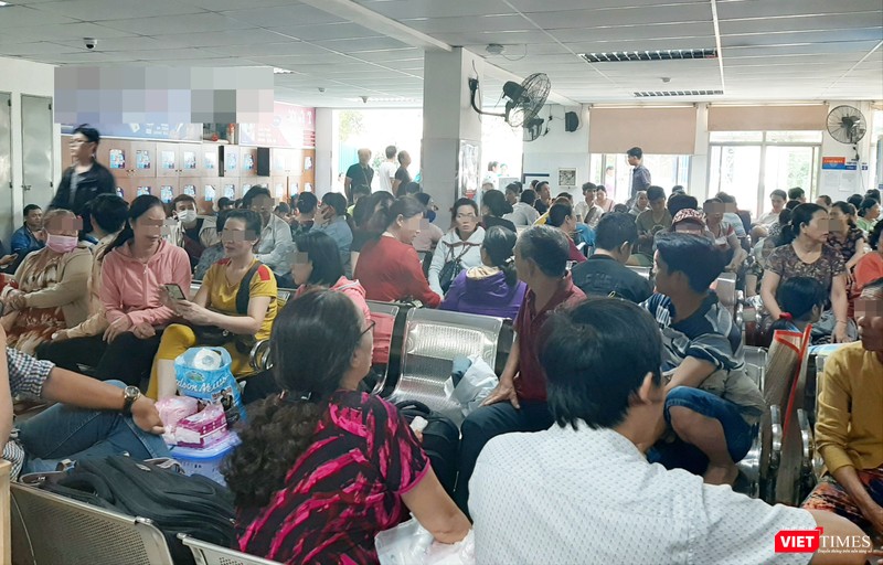 Bệnh nhân đến khám tại một Bệnh viện phụ sản lớn trên địa bàn TP.HCM Bệnh nhân đến khám tại một Bệnh viện phụ sản lớn trên địa bàn TP.HCM