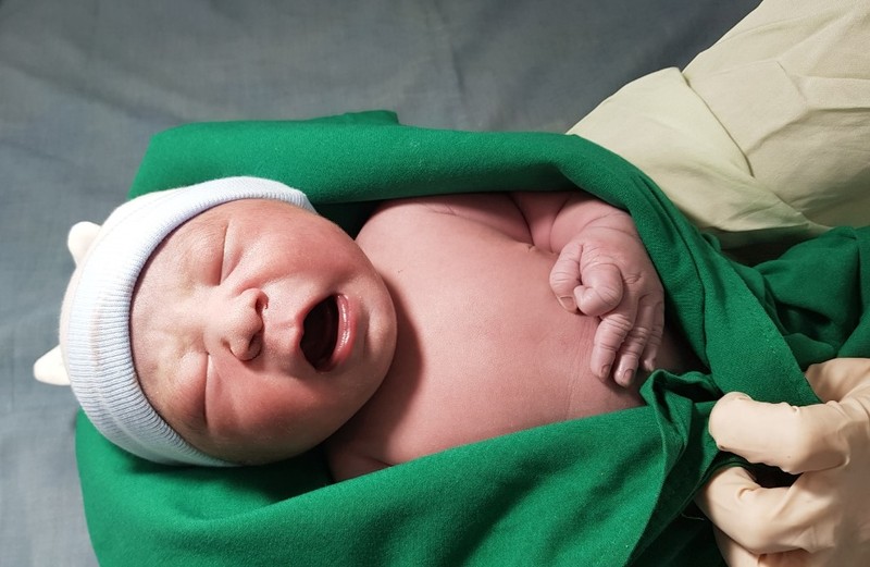 Bé trai chào năm mới bằng cách ngủ say. Ảnh: BVCC Bé trai chào năm mới bằng cách ngủ say. Ảnh: BVCC