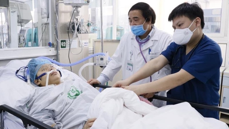 Sản phụ được bác sĩ BV Bạch Mai cứu sống trong gang tấc. Ảnh: BVCC Sản phụ được bác sĩ BV Bạch Mai cứu sống trong gang tấc. Ảnh: BVCC