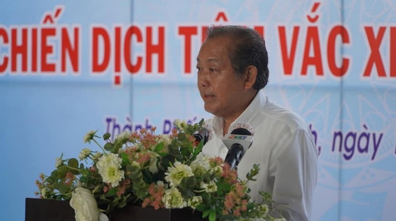 Phó thủ tướng Trương Hòa Bình tại buổi lễ khởi động chiến dịch tiêm chủng vaccine phòng COVID-19 tại TP.HCM. Ảnh: HCDC