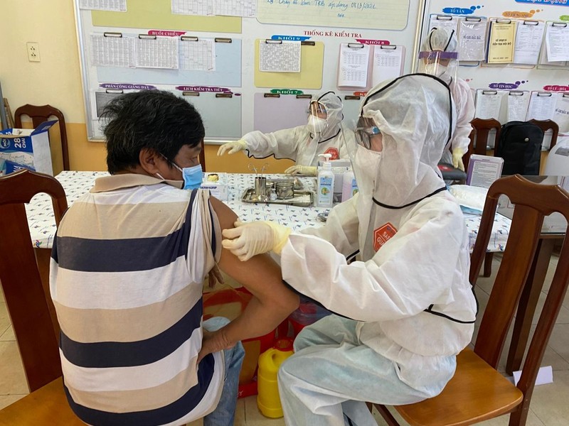 Tiêm vaccine COVID-19 tại BV Nhi đồng Thành phố (HCM). Ảnh: BVCC Tiêm vaccine COVID-19 tại BV Nhi đồng Thành phố (HCM). Ảnh: BVCC