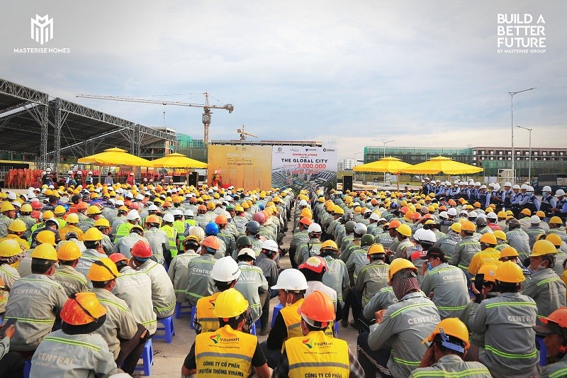Đồng hành cùng sinh viên đón Tết xa nhà cũng là hoạt động thường niên của Masterise Group. Đồng hành cùng sinh viên đón Tết xa nhà cũng là hoạt động thường niên của Masterise Group.