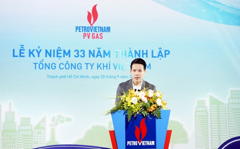 Phát biểu chúc mừng tuổi 33 của PV GAS, đồng chí Phạm Văn Phong, Phó Bí thư Đảng ủy, Thành viên Hội đồng Quản trị, Tổng Giám đốc khẳng định hành trình bền bỉ, đầy vẻ vang, đáng tự hào của những thế hệ CBCNV - NLĐ PV GAS Phát biểu chúc mừng tuổi 33 của PV GAS, đồng chí Phạm Văn Phong, Phó Bí thư Đảng ủy, Thành viên Hội đồng Quản trị, Tổng Giám đốc khẳng định hành trình bền bỉ, đầy vẻ vang, đáng tự hào của những thế hệ CBCNV - NLĐ PV GAS