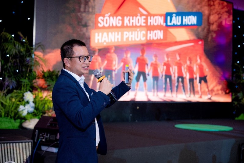 Ông Phùng Bá Khang - Phó Tổng giám đốc Marketing và Hoạch định giá trị cam kết của AIA Việt Nam khẳng định: AIA luôn bền bỉ với chiến lược lấy sức khoẻ làm trọng tâm. aia-vitality16-3083.jpg