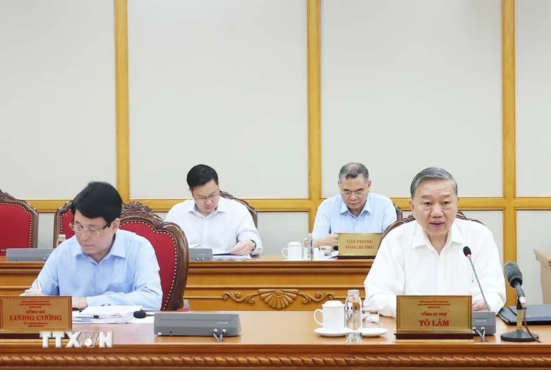 Tổng Bí thư Tô Lâm chủ trì cuộc họp của Bộ Chính trị, Ban Bí thư. (Ảnh: Thống Nhất/TTXVN) 3-5 TBT.jpg