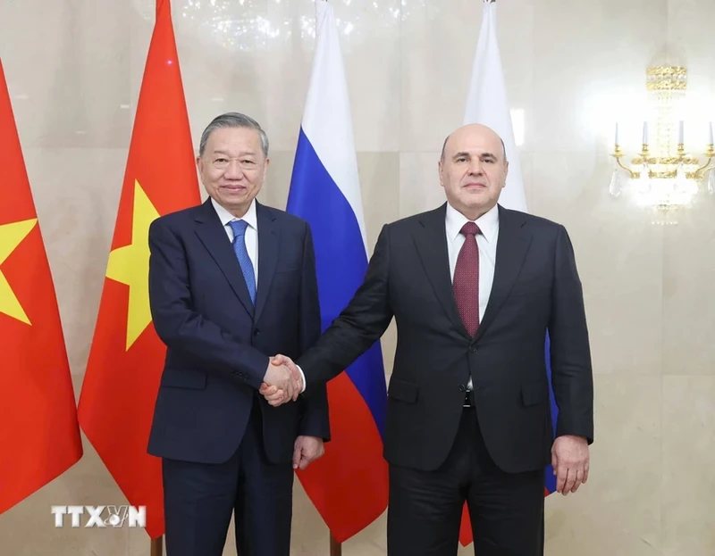 Tổng Bí thư Tô Lâm hội kiến Thủ tướng Liên bang Nga Mikhail Mishustin. (Ảnh: Thống Nhất/TTXVN) TBT - thăm nga.JPG