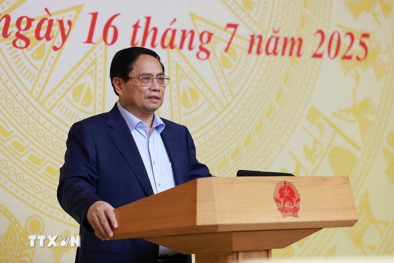 Thủ tướng Phạm Minh Chính chủ trì Hội nghị Chính phủ với địa phương về kịch bản tăng trưởng kinh tế năm 2025. (Ảnh: Dương Giang/TTXVN). 16-7-thu-tuong-4.jpg