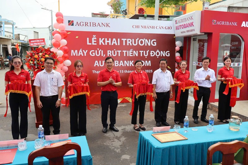 Agribank khai trương Máy gửi – rút tiền tự động AutoBank CDM đầu tiên tại xã đảo Thạnh An – Thành phố Hồ Chí Minh z6908846895349_0620413c82145f317b75144af895eaf5.jpg