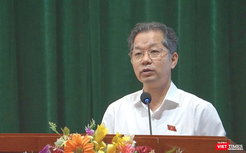 Ông Nguyễn Văn Quảng, Bí thư Thành ủy, Trưởng đoàn ĐBQH TP Đà Nẵng phát biểu tại buổi tiếp xúc cử tri các phường Thanh Khê, Hòa Khánh, Liên Chiểu sáng 4/7/2025. Ảnh: Xuân Mai. vt-nguyen-van-quang-9637-3784.png