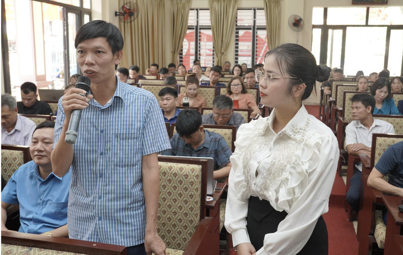 Cán bộ học viên chia sẻ tại buổi tập huấn Ảnh màn hình 2025-09-07 lúc 15.57.33.png