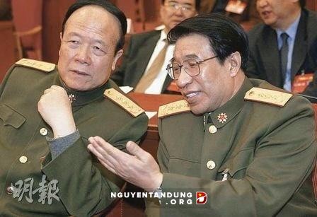 Quách Bá Hùng (bên trái) và Từ Tài Hậu (bên phải).