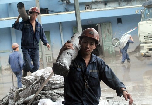 Nhiều vựa than tan hoang sau mưa lũ ở Quảng Ninh ảnh 12 Nhiều vựa than tan hoang sau mưa lũ ở Quảng Ninh ảnh 12