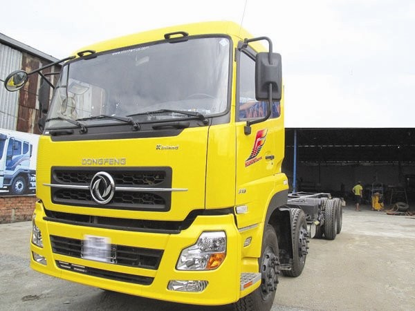 Trong sáu tháng đầu năm, ô tô nhập khẩu nguyên chiếc các loại đạt 48.843 chiếc, tăng 93,2% so với cùng kỳ; trị giá 1,36 tỉ đô la, tăng 158,9%. Trong đó lượng ô tô nhập từ Trung Quốc tăng mạnh.