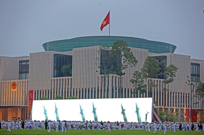 Quang cảnh chuẩn bị tập dượt tại buổi tổng duyệt Lễ kỷ niệm 70 năm Cách mạng tháng 8 và Quốc khánh 2-9 tại Quảng trường Ba Đình- Ảnh: Việt Dũng Quang cảnh chuẩn bị tập dượt tại buổi tổng duyệt Lễ kỷ niệm 70 năm Cách mạng tháng 8 và Quốc khánh 2-9 tại Quảng trường Ba Đình- Ảnh: Việt Dũng