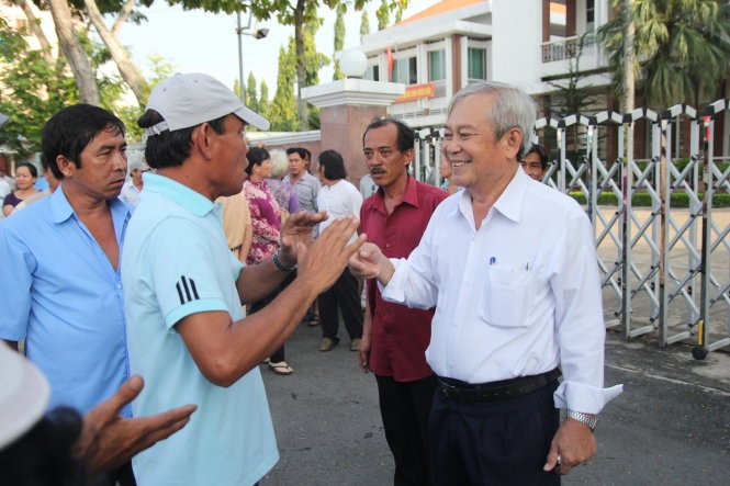 Lãnh đạo Sở Giao thông vận tải tỉnh Tiền Giang đích thân thuyết phục các nhà xe Lãnh đạo Sở Giao thông vận tải tỉnh Tiền Giang đích thân thuyết phục các nhà xe