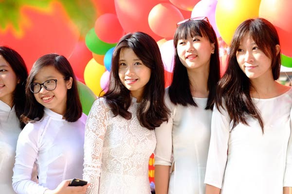 Hà Nội năm nay có 1,7 triệu học sinh của 2.585 trường và cơ sở giáo dục bước vào năm học mới. Ảnh:Quỳnh Trang. Hà Nội năm nay có 1,7 triệu học sinh của 2.585 trường và cơ sở giáo dục bước vào năm học mới. Ảnh:Quỳnh Trang.