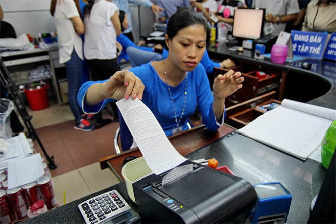 Năm nay là năm đầu tiên hành khách có thể mua vé tàu tết qua hình thức online hoàn toàn và hình thức vé tàu cũng mới so với những năm trước.