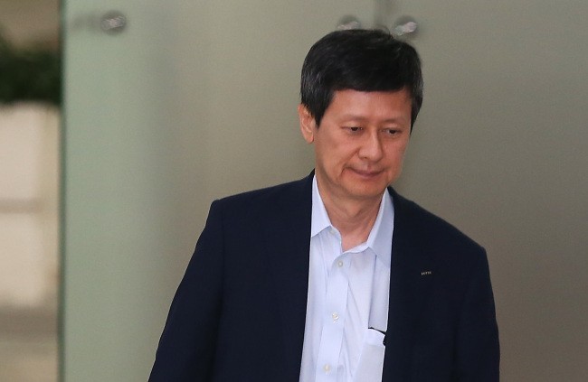 Shin Dong Joo, con trai cả của người sáng lập Lotte, cho rằng em trai đã lên kế hoạch loại trừ ông. Ảnh:Korea Herald Shin Dong Joo, con trai cả của người sáng lập Lotte, cho rằng em trai đã lên kế hoạch loại trừ ông. Ảnh:Korea Herald