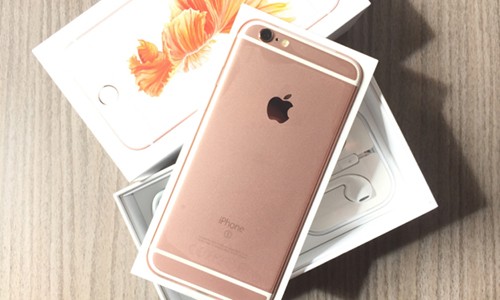 iPhone 6s có doanh số khởi đầu ấn tượng. 