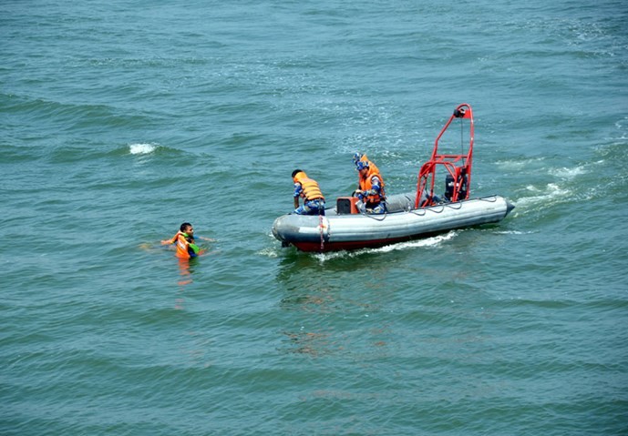 Cảnh sát biển Việt Nam chống cướp biển có vũ trang ảnh 8