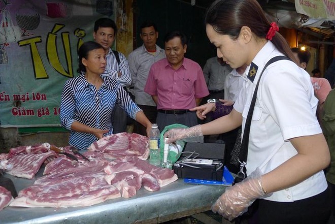 Thịt bơm nước tràn lan, làm cách nào để tránh?