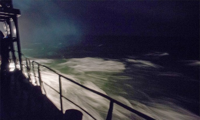 Chùm ảnh tàu ngầm hạt nhân Nga phóng tên lửa Bulava ảnh 4