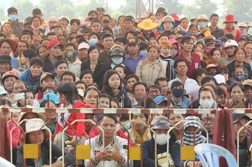 Xét xử vụ thảm sát ở Bình Phước: Dương và Tiến bật khóc khi bị đề nghị án tử hình ảnh 22 Xét xử vụ thảm sát ở Bình Phước: Dương và Tiến bật khóc khi bị đề nghị án tử hình ảnh 22