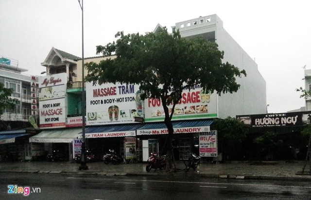 Nhà nghèo nhất thôn mua 12 lô đất sát sân bay quân sự ảnh 3