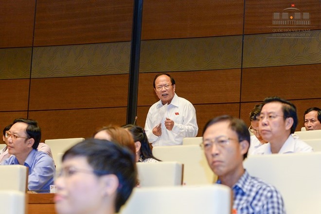 Bộ trưởng Hoàng Tuấn Anh trả lời chất vấn tại kỳ họp thứ 10, Quốc hội khóa XIII (Ảnh: VPQH) Bộ trưởng Hoàng Tuấn Anh trả lời chất vấn tại kỳ họp thứ 10, Quốc hội khóa XIII (Ảnh: VPQH)