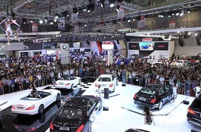 Năm 2015, trên 70 mẫu xe mới được nhập khẩu nguyên chiếc vào Việt Nam