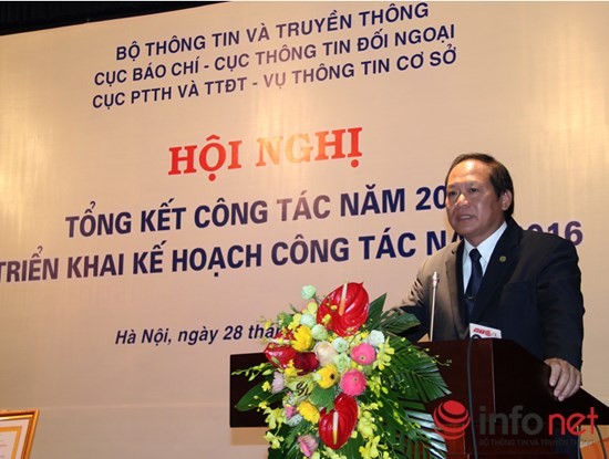 Thứ trưởng Bộ TT&TT Trương Minh Tuấn biểu dương kết quả đạt được trong năm 2015 của cả 4 đơn vị, song cũng chỉ rõ những hạn chế, yếu kém cần khắc phục trong thời gian tới. Ảnh: Xuân Lộc.