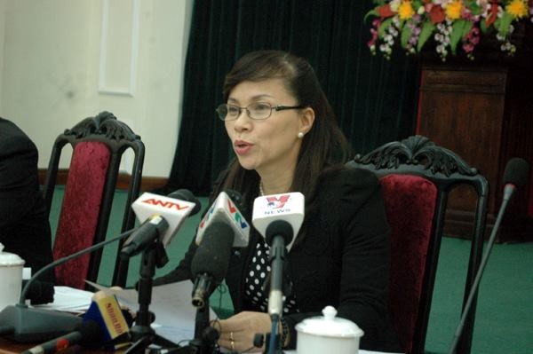 Bà Nguyễn Thị Kim Phụng – Quyền vụ trưởng Vụ giáo dục đại học – Bộ GD&ĐT cho biết: “Trường ĐH Kinh doanh và Công nghệ HN chưa được tuyển sinh 2 ngành Y, Dược, vì đang thiếu một số yếu tố như 2 đoàn kiểm tra liên bộ nhận định. Khi nào trường đáp ứng đủ và báo cáo 2 bộ, 2 bộ xem xét thì mới cho tuyển sinh.