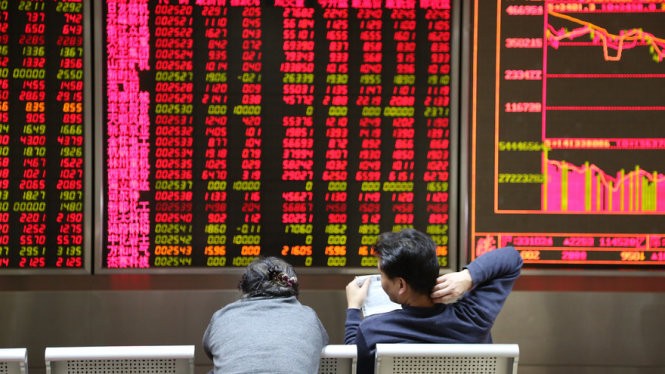Sàn chứng khoán Trung Quốc lại sập chỉ trong vòng ba ngày - Ảnh:Getty Images Sàn chứng khoán Trung Quốc lại sập chỉ trong vòng ba ngày - Ảnh:Getty Images