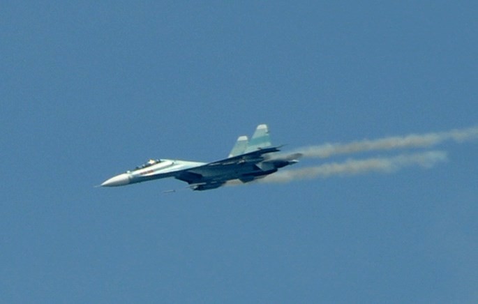 Tiêm kích Su-30MK2 của Trung đoàn 935 Không quân Nhân dân Việt Nam đang bay luyện tập - Ảnh: Tấn Cư