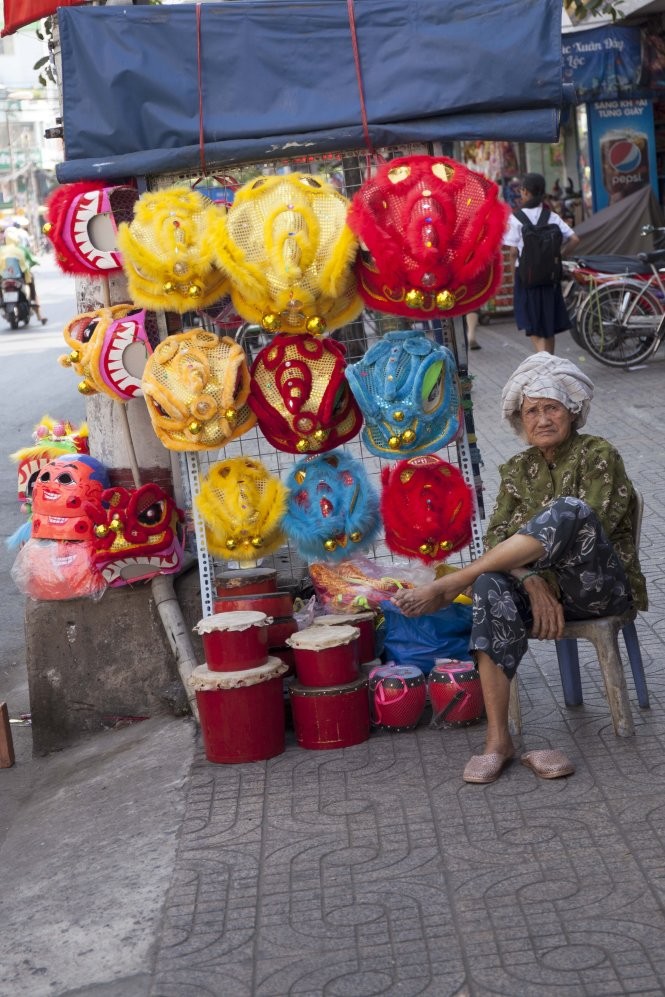 Mùa lân bán tết- Ảnh: Sơn Khôi