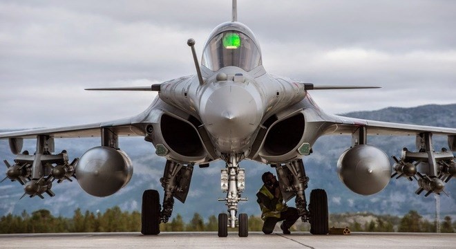 Tiêm kích Rafale của Pháp.