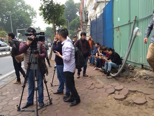 Cưỡng chế toàn bộ sai phạm nhà 8B Lê Trực ảnh 4 Cưỡng chế toàn bộ sai phạm nhà 8B Lê Trực ảnh 4