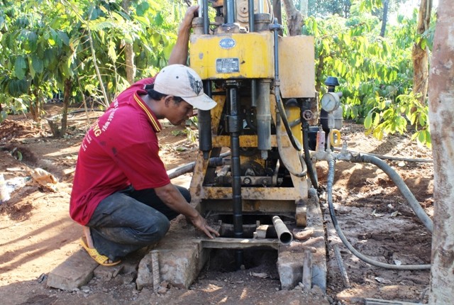 Lập tổ công tác tìm nguồn nước chống hạn 