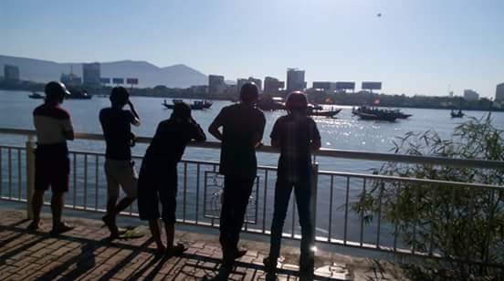 Đã tìm thấy 3 thi thể nạn nhân trong vụ chìm tàu chở 56 người ở Đà Nẵng ảnh 14 Đã tìm thấy 3 thi thể nạn nhân trong vụ chìm tàu chở 56 người ở Đà Nẵng ảnh 14