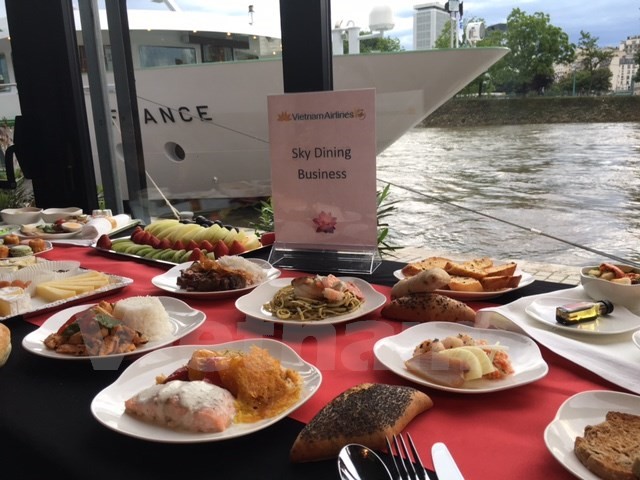 Vietnam Airlines đặt mục tiêu đạt doanh thu hơn 3 tỷ eurro năm 2016 ảnh 1