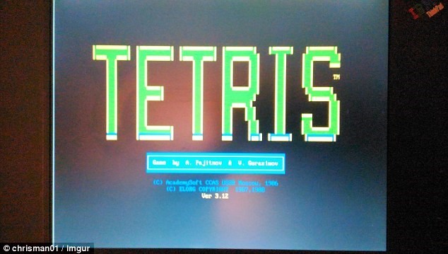 Bất ngờ thú vị khi khám phá "siêu phẩm" laptop cách đây 20 năm ảnh 2