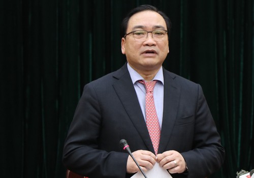 Bí thư Thành ủy Hà Nội Hoàng Trung Hải phát biểu tại buổi làm việc với Quận ủy Ba Đình sáng 14/2. Ảnh:Võ Hải. Bí thư Thành ủy Hà Nội Hoàng Trung Hải phát biểu tại buổi làm việc với Quận ủy Ba Đình sáng 14/2. Ảnh:Võ Hải.