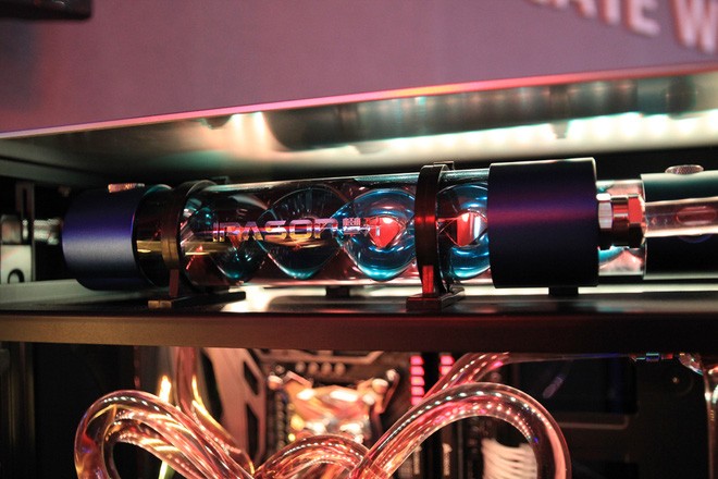 Chiêm ngưỡng những dàn máy độ cực khủng tại Computex 2017 ảnh 19 Chiêm ngưỡng những dàn máy độ cực khủng tại Computex 2017 ảnh 19
