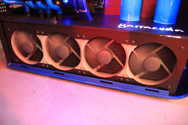 Chiêm ngưỡng những dàn máy độ cực khủng tại Computex 2017 ảnh 24 Chiêm ngưỡng những dàn máy độ cực khủng tại Computex 2017 ảnh 24