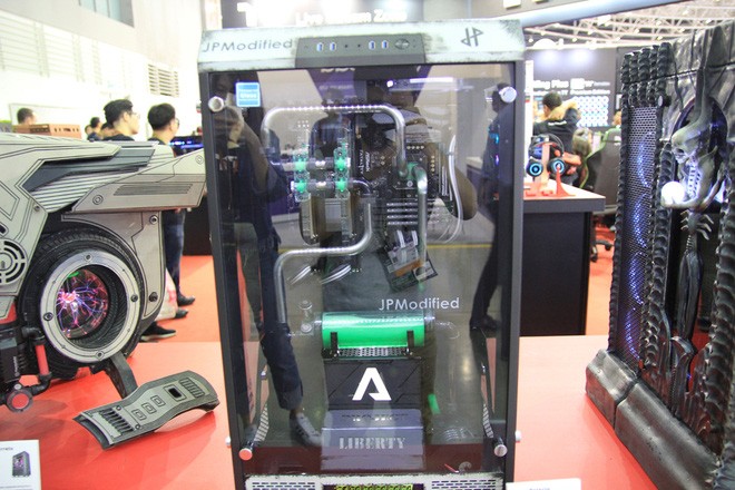 Chiêm ngưỡng những dàn máy độ cực khủng tại Computex 2017 ảnh 33 Chiêm ngưỡng những dàn máy độ cực khủng tại Computex 2017 ảnh 33