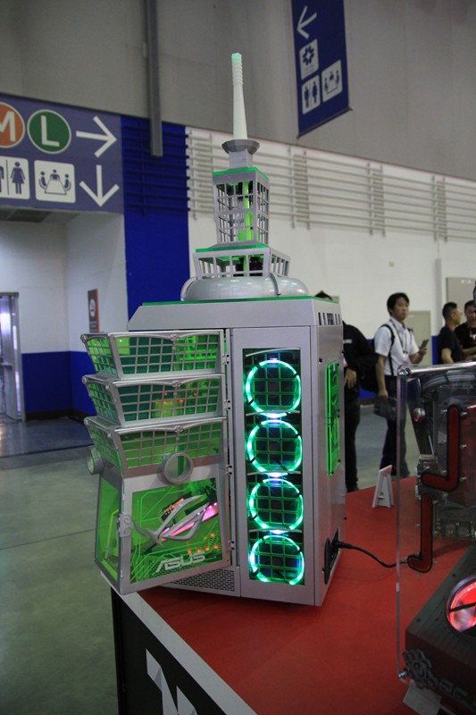 Chiêm ngưỡng những dàn máy độ cực khủng tại Computex 2017 ảnh 3 Chiêm ngưỡng những dàn máy độ cực khủng tại Computex 2017 ảnh 3