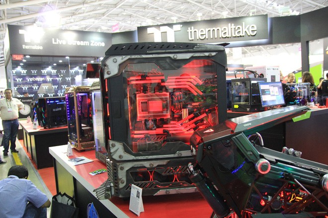 Chiêm ngưỡng những dàn máy độ cực khủng tại Computex 2017 ảnh 5 Chiêm ngưỡng những dàn máy độ cực khủng tại Computex 2017 ảnh 5