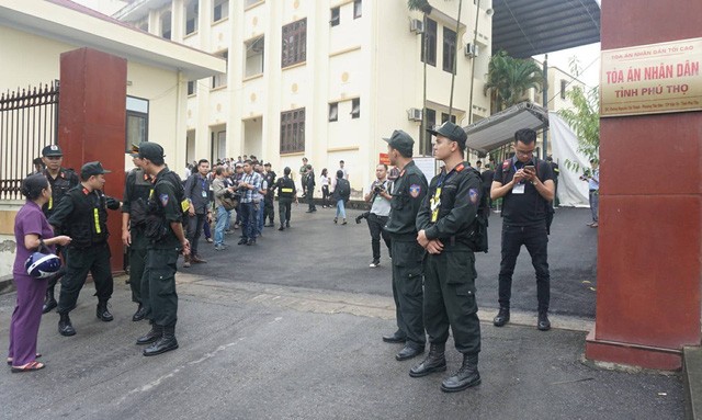 An ninh phiên tòa được thắt chặt