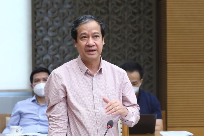 Bộ trưởng Nguyễn Kim Sơn nhấn mạnh đến việc xây dựng kho học liệu trực tuyến (nguồn: giaoduc.net) Bộ trưởng Nguyễn Kim Sơn nhấn mạnh đến việc xây dựng kho học liệu trực tuyến (nguồn: giaoduc.net)